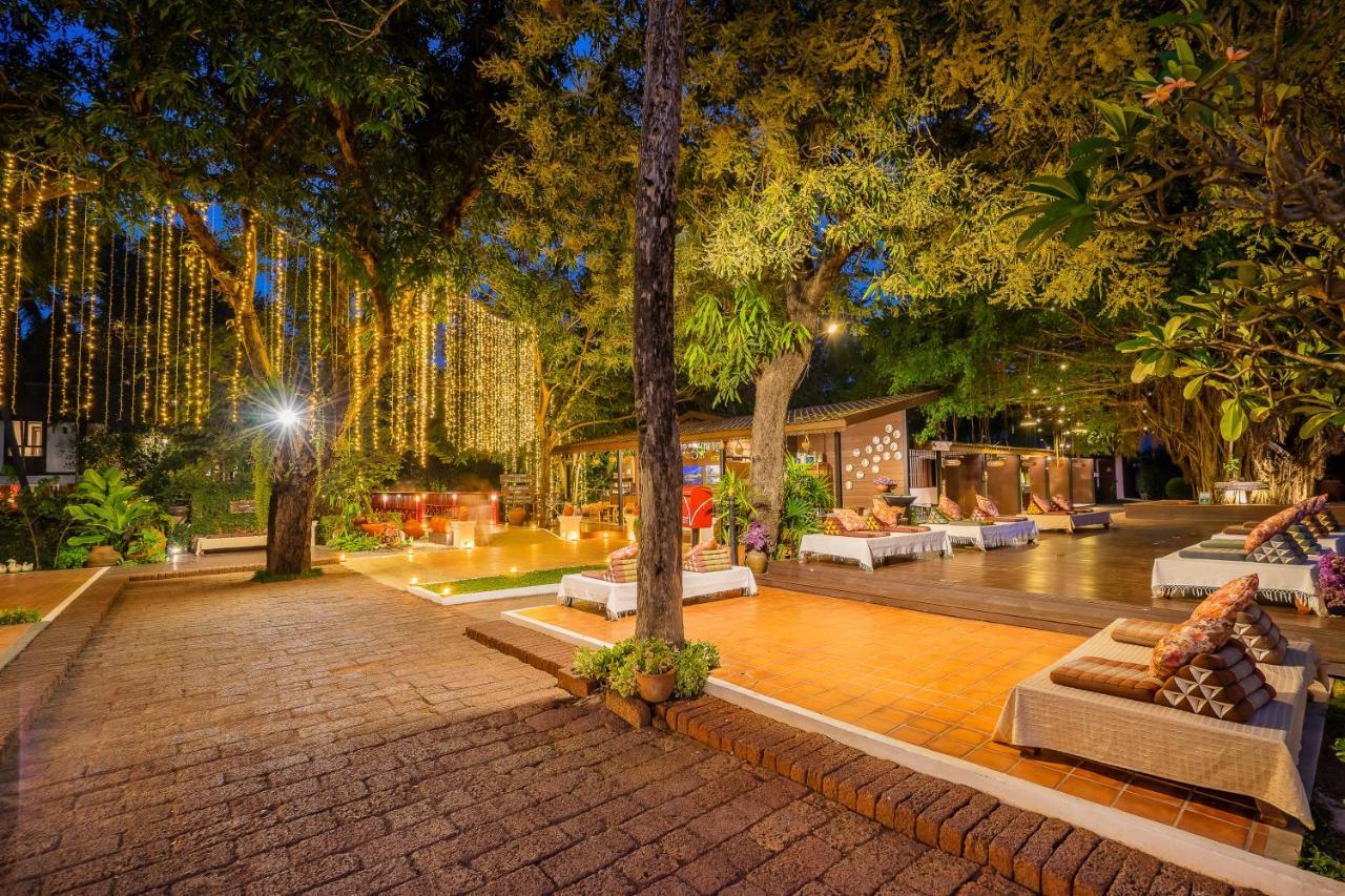 Legendha Sukhothai Hotel Bagian luar foto
